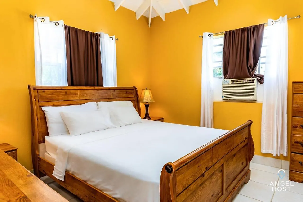 Holiday home Chalk Sound Beach Residences Near Sapodilla Bay Beach By Angel Host! Taylor Bay Beach